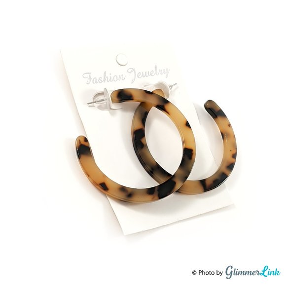 Jewelry - NWOT Resin Faux Tortoise Hoop Earrings